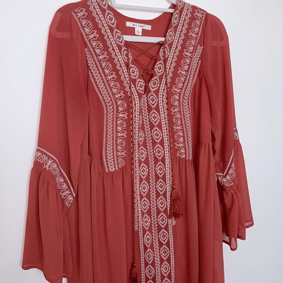 Francesca’s Miami Peasant Style Dress - Picture 2 of 6